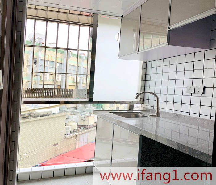 <a href=/longhua/ target=_blank class=infotextkey>大浪小產權房出售</a>：富麗華庭